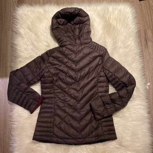 Michael Kors Brown Gold Burgundy Down filled Packable Puffer Jacket Size XSmall - Picture 4 of 5